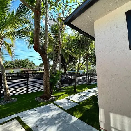 Stylish 3/2 Centrally Located!